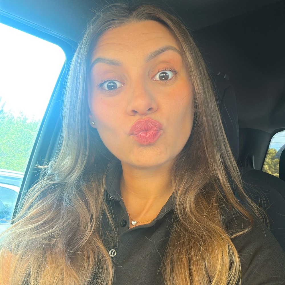 Meet your Posher, Emily